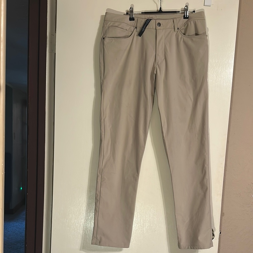 Lululemon Athletica Tan Chinos Classic Straight-Leg